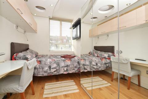 4 bedroom maisonette to rent, Old Church Road, Stepney, E1