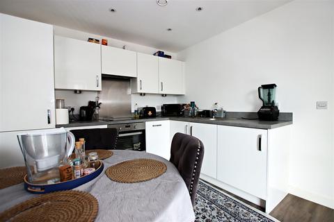 1 bedroom flat for sale, Heaton House, Thurston Way, Borehamwood
