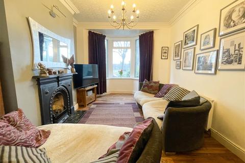 3 bedroom end of terrace house for sale, Heath Grove, Buxton