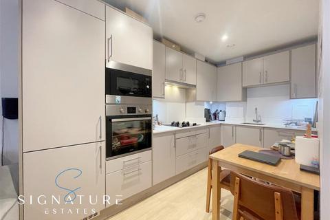 1 bedroom apartment for sale, Woodford Road, Watford