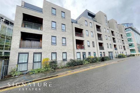 1 bedroom apartment for sale, Woodford Road, Watford