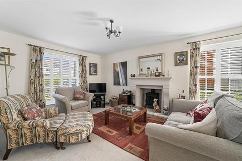 Heath Lodge The Heath, Tattingstone, Ipswich, IP9 2LX