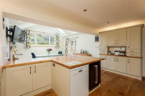 11 The Rise, Leavening, Malton, YO17 9TA