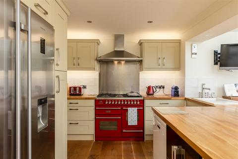11 The Rise, Leavening, Malton, YO17 9TA