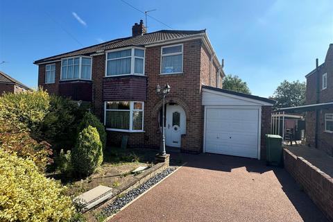 3 bedroom semi-detached house for sale, Howard Drive, Rawcliffe