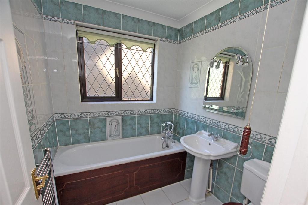 Bathroom.jpg