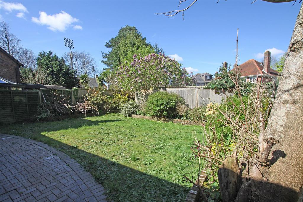 Garden b.jpg