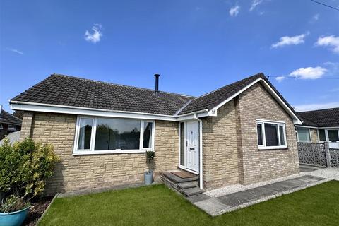 61 Farmanby Close, Thornton-le-dale, Pickering, YO18 7TE