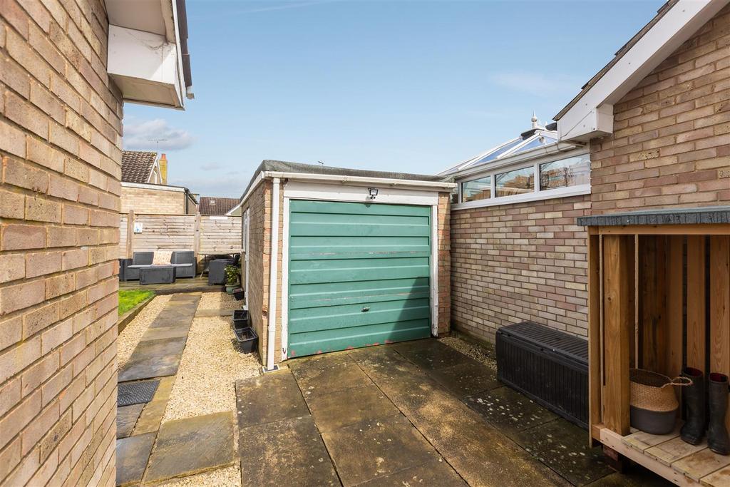 Farmanby Close 61 External-6.jpg