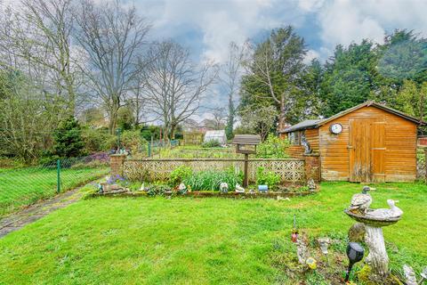 52 Asten Fields, Battle, TN33 0HR