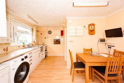 52 Asten Fields, Battle, TN33 0HR