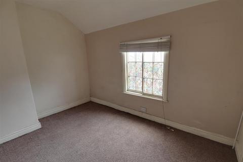 2 bedroom end of terrace house for sale, Betley Street, Crewe
