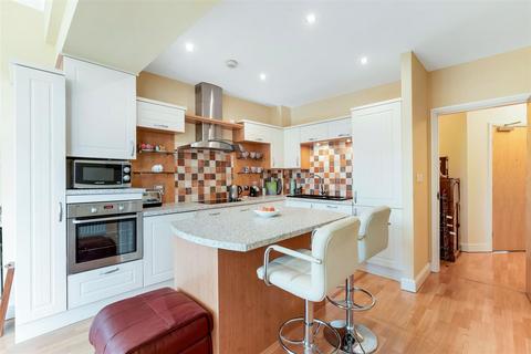 2 bedroom apartment for sale, Jill Kilner Drive, Burley In Wharfedale LS29