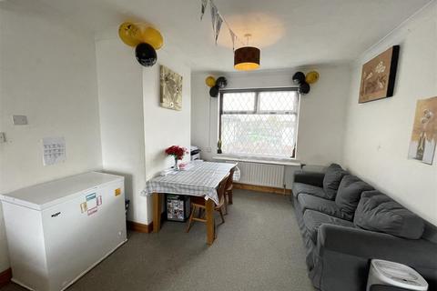 3 bedroom maisonette for sale, Waterloo Road, Cheetwood, Manchester