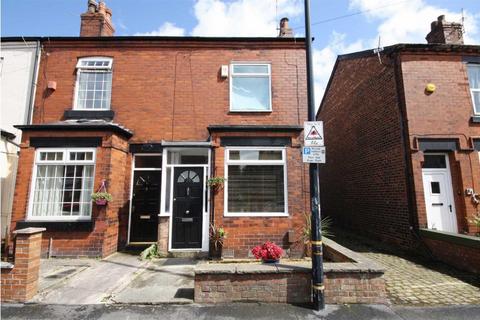 2 bedroom end of terrace house to rent, Harley Road, Sale, Cheshire