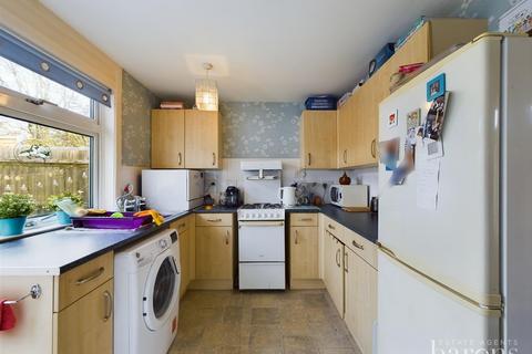 177 Warwick Road, Basingstoke, RG23 8EB