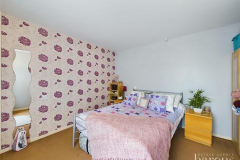 177 Warwick Road, Basingstoke, RG23 8EB