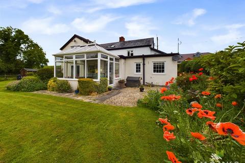 4 bedroom house for sale, Brithdir, Llanfyllin