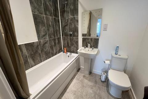 Flat 2, 6 Coatley Close, Coate, Swindon, SN3 6FL