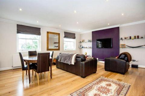 3 bedroom apartment to rent, Berners Street, London W1T