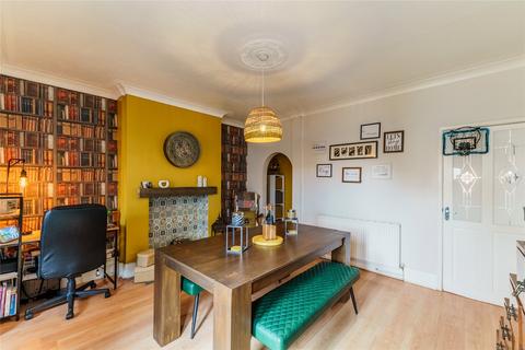 10 Askern Road, Carcroft, Doncaster, DN6 8DE