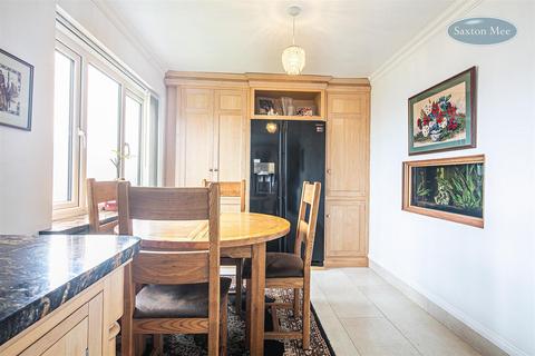 4 bedroom detached house for sale, Rookery Vale, Deepcar, Sheffield