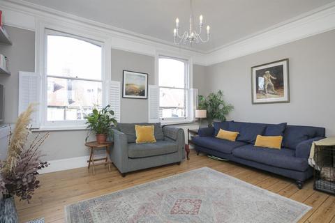 2 bedroom flat for sale, Upland Road, East Dulwich, SE22