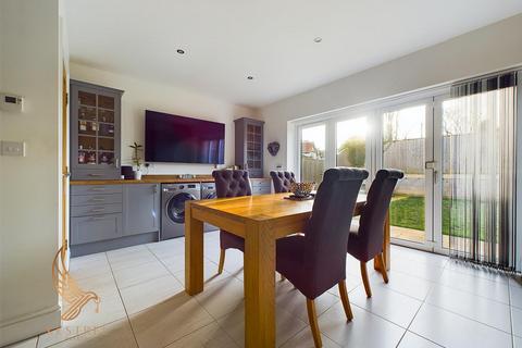 4 bedroom detached house for sale, Scholars Court, Wakefield WF2