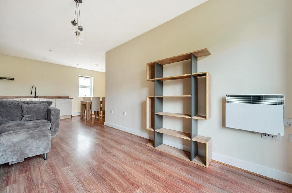 Open plan lounge/dining room/kitchen
