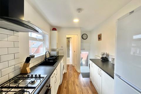 2 bedroom apartment to rent, Whitehall Road, Gateshead, NE8