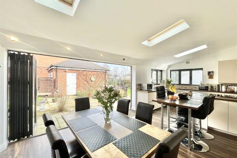 209 Redgrave Close, Gateshead, NE8 3JT