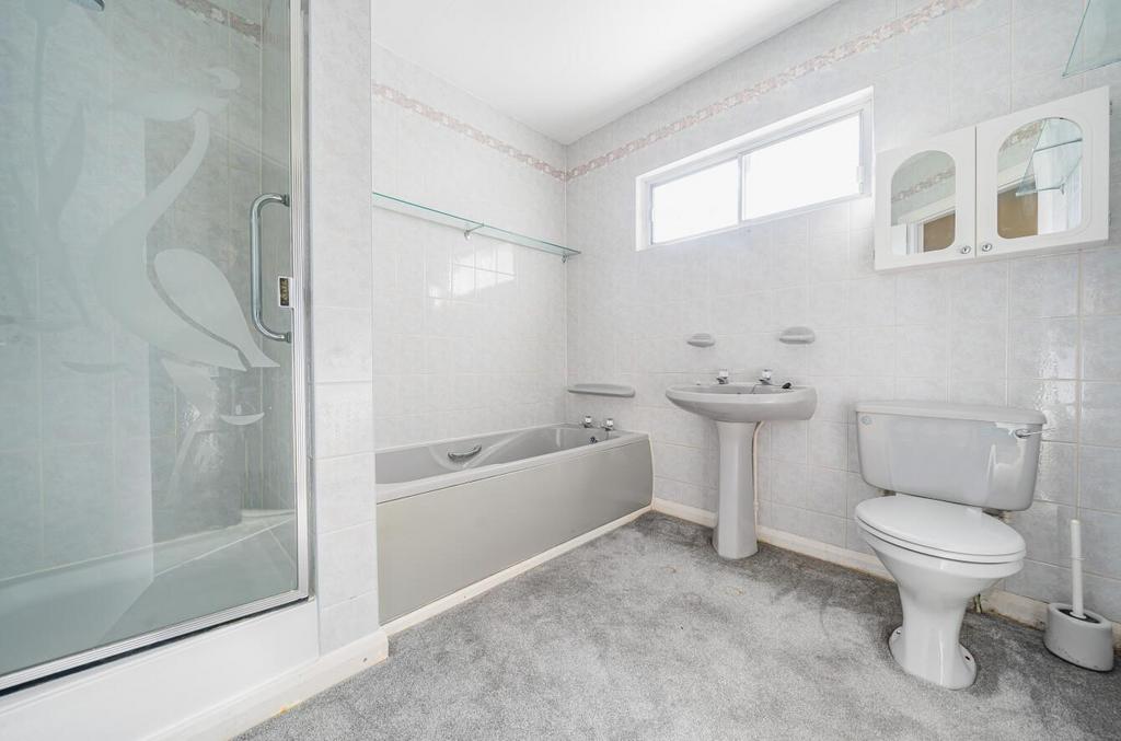 Family bathroom