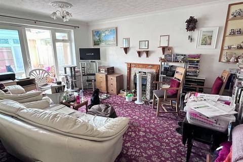 2 bedroom bungalow for sale, Keats Walk, Eastbourne BN23