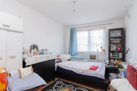3 bedroom flat for sale, Brabner House, Bethnal Green