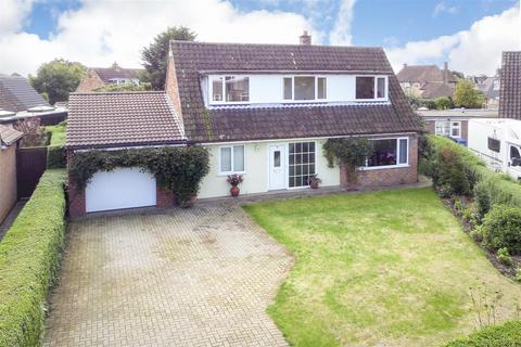 4 bedroom detached house for sale, The Beeches, Pocklington, York
