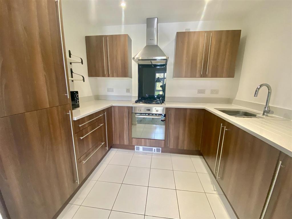 Marmaville Court, Mirfield 2 bed apartment for sale £195,000