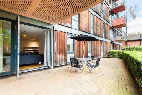 3 bedroom apartment to rent, Queensbridge Road, Haggerston Park E2