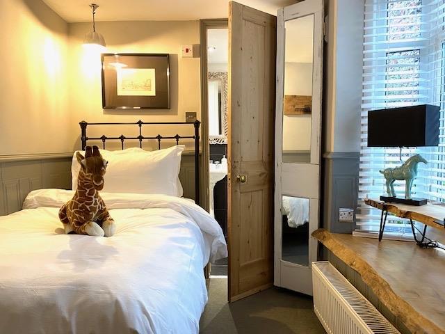 ROOM 1: The Steine