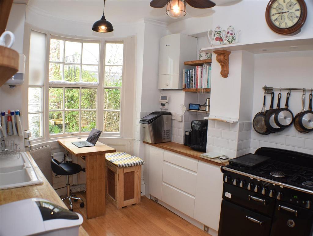 Kitchen: