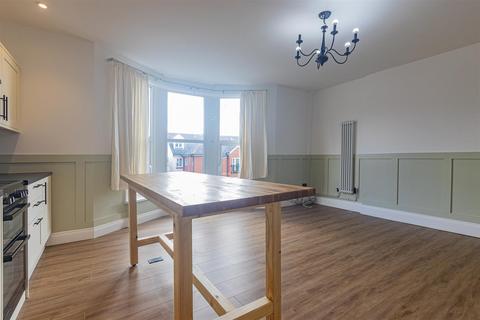 3 bedroom duplex to rent, Penylan Road, Cardiff CF23