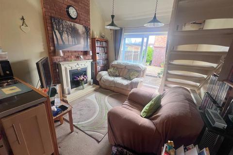 1 bedroom terraced house for sale, Foxtail Close, Stratford-upon-Avon