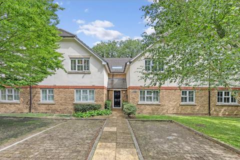 26 Retreat Way, Chigwell, IG7 6EL