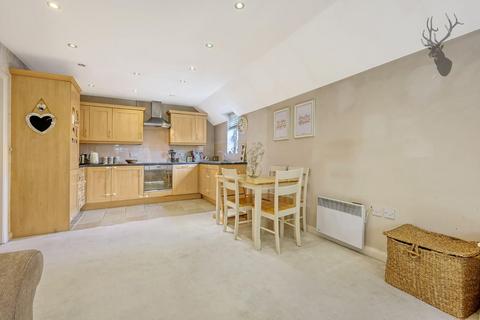 26 Retreat Way, Chigwell, IG7 6EL