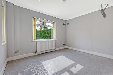 35 Graylands, Theydon Bois, Epping, CM16 7LB