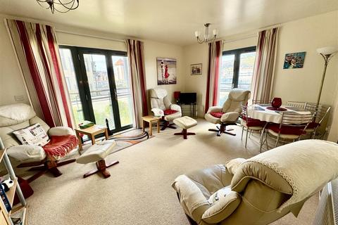 2 bedroom apartment for sale, St Margaret's Court, Marina, Swansea