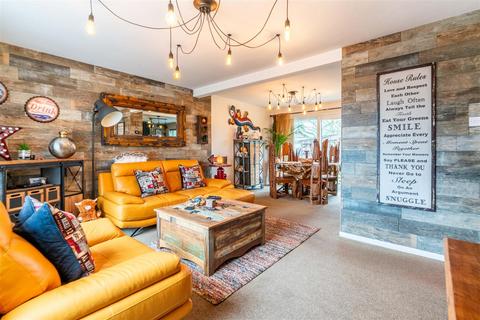70 Beechlea, Stannington, Morpeth, NE61 6HR