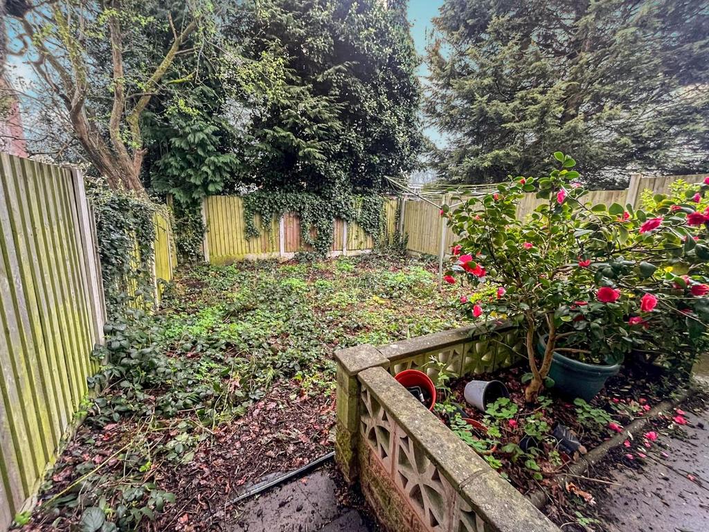 Rear Garden 2.jpg