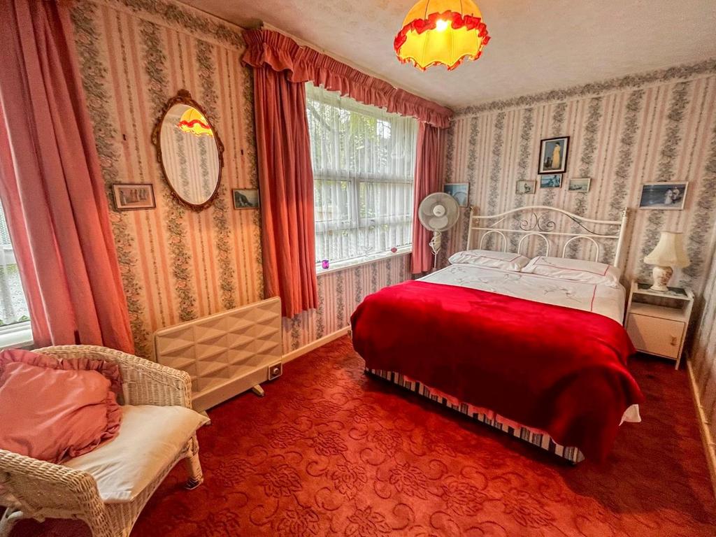 Bedroom One.jpg
