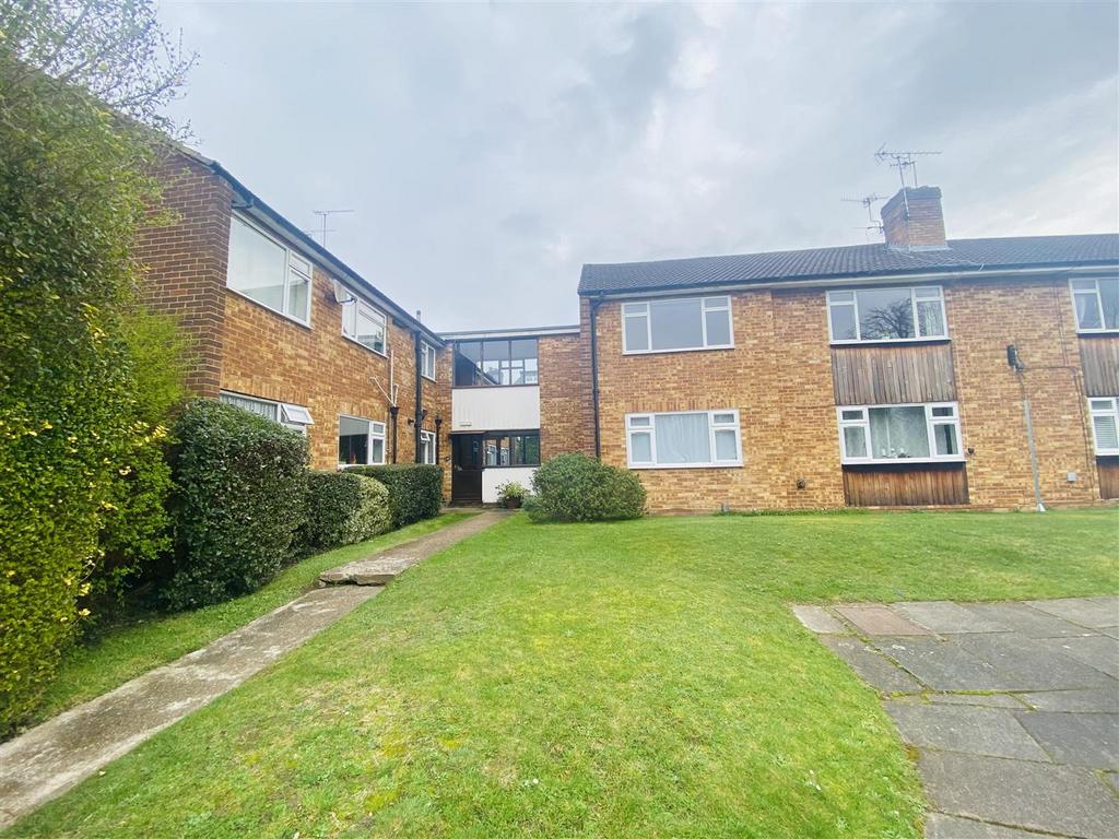 Kingsfield Road, Watford WD19 2 bed for sale £319,950
