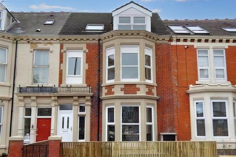 3 bedroom apartment for sale, Marine Avenue, Whitley Bay